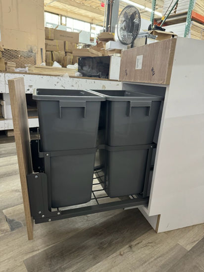 Picture of B18-Trash can-1